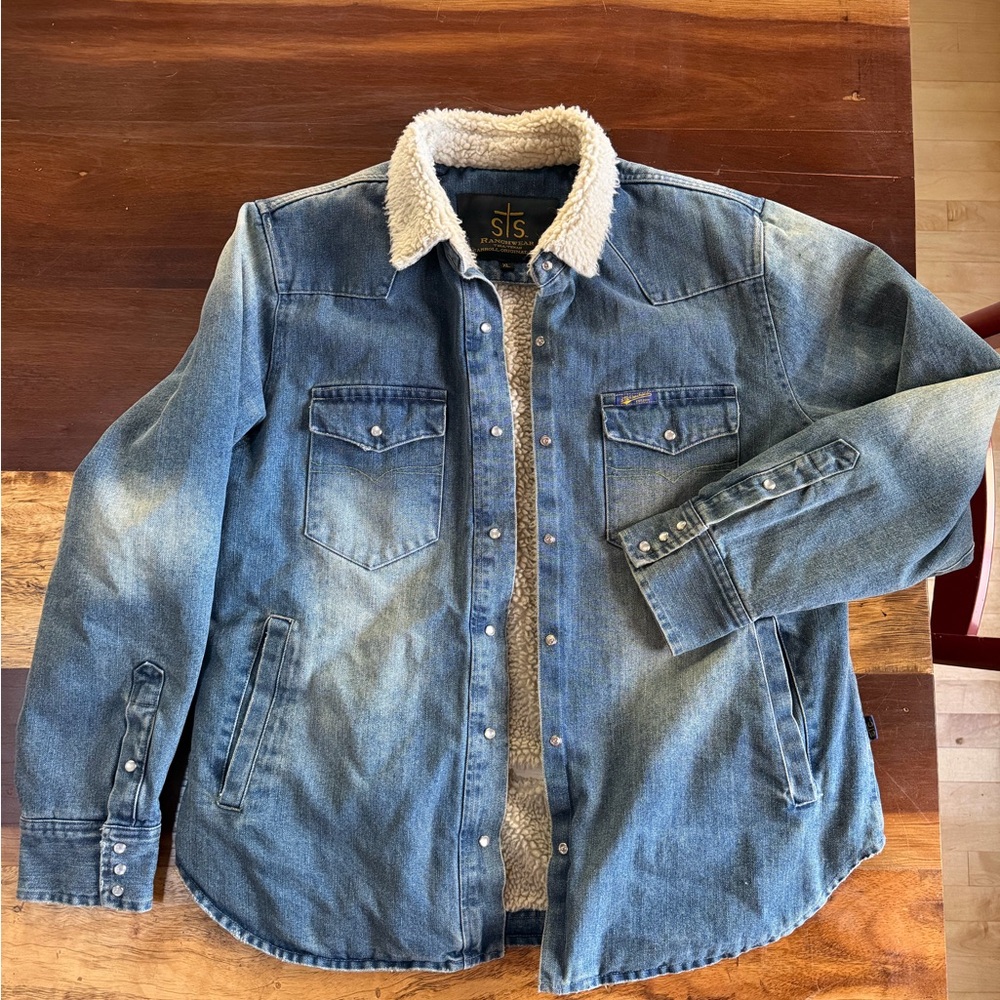 STS Ranchwear Denim Jacket with Cream Sherpa NWOT